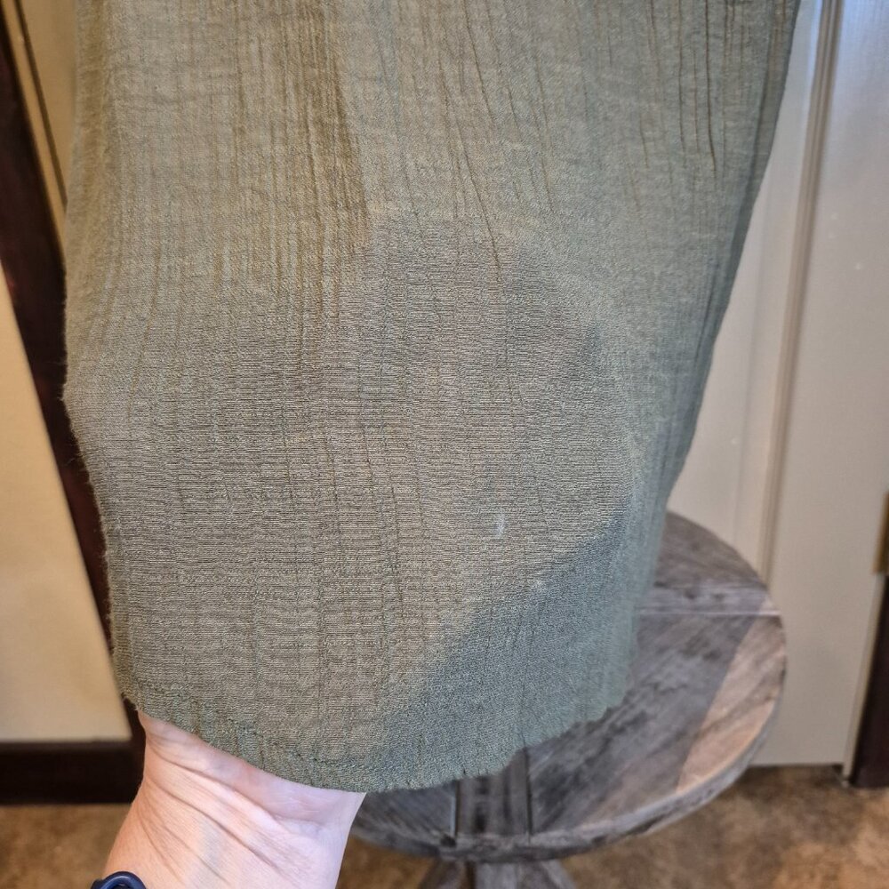 Liz Claiborne Olive Green Blouse with Lace-Up Detail - Picture 3 of 7